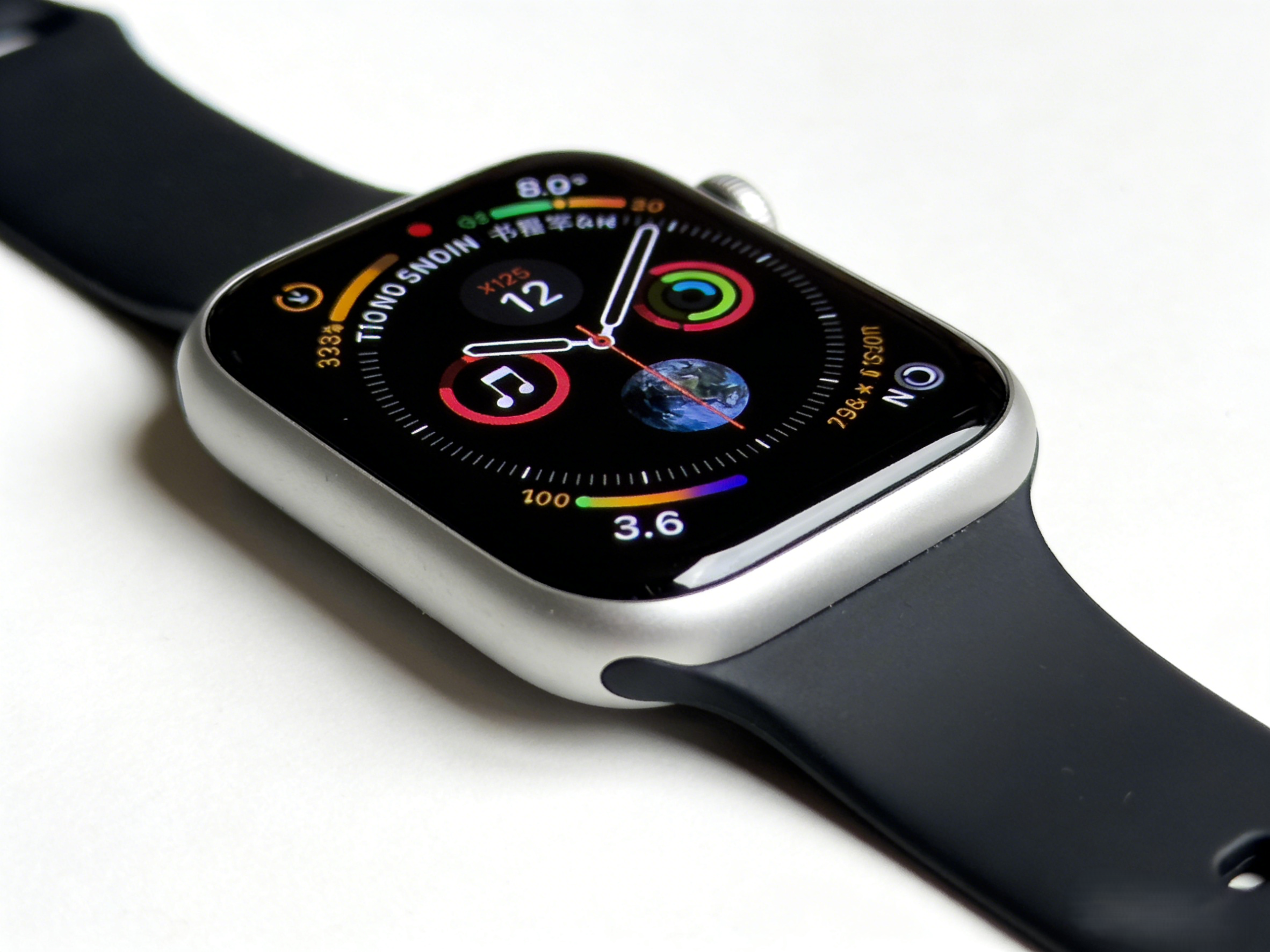The Invisible Key to a Durable Smartwatch: An In-Depth Analysis of Advanced Adhesive Technology